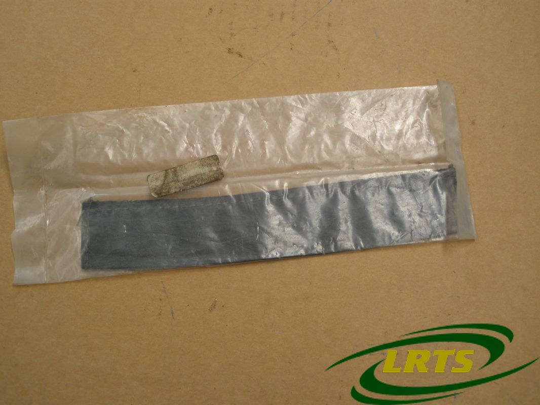NOS LAND ROVER Series & Defender 90 110 Lower Tailgate Chain Sleeve 330422 