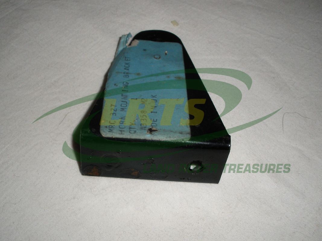 Land Rover Series One rubber mounts for horn assembly to stator tube Land Rover Series One rubber mounts for horn assembly to stator tube
