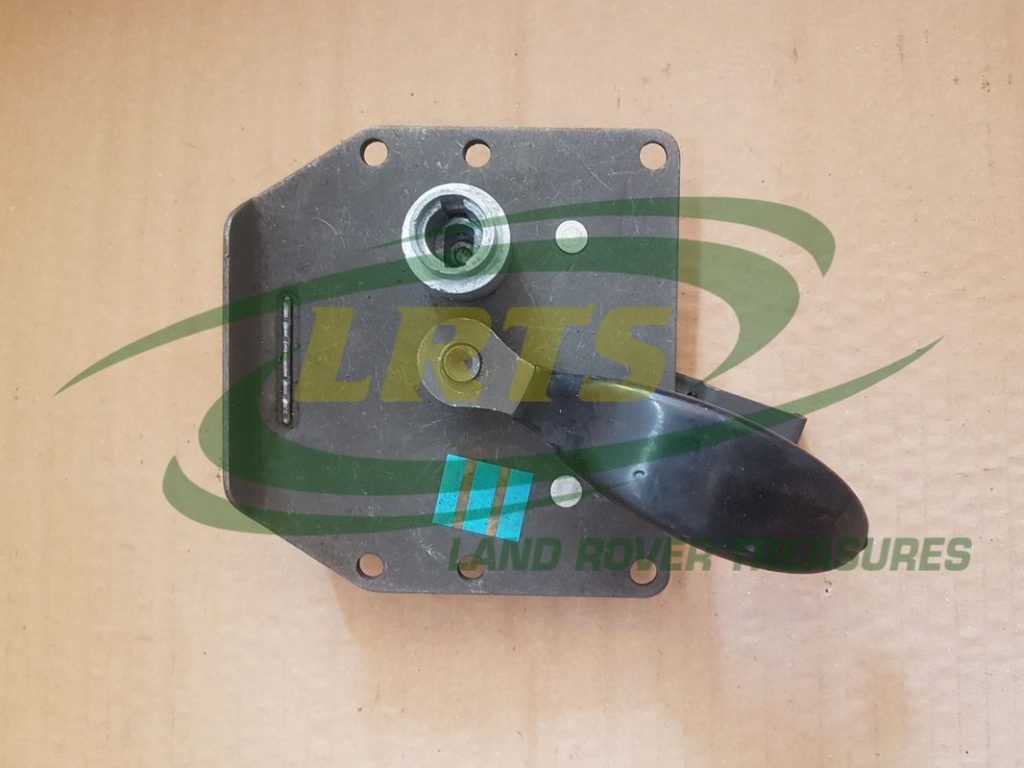 LAND ROVER DEFENDER DOOR LOCK ASSEMBLY RIGHT HAND PART MUC1032 Land Rover Treasure Shop