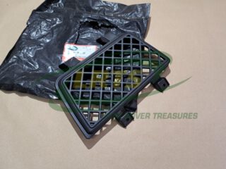 NOS GENUINE LAND ROVER DIESEL AUTOMATIC TRANSMISSION FRONT SPOILER COLD AIR OIL COOLER DUCT RANGE ROVER P38 ANR4150