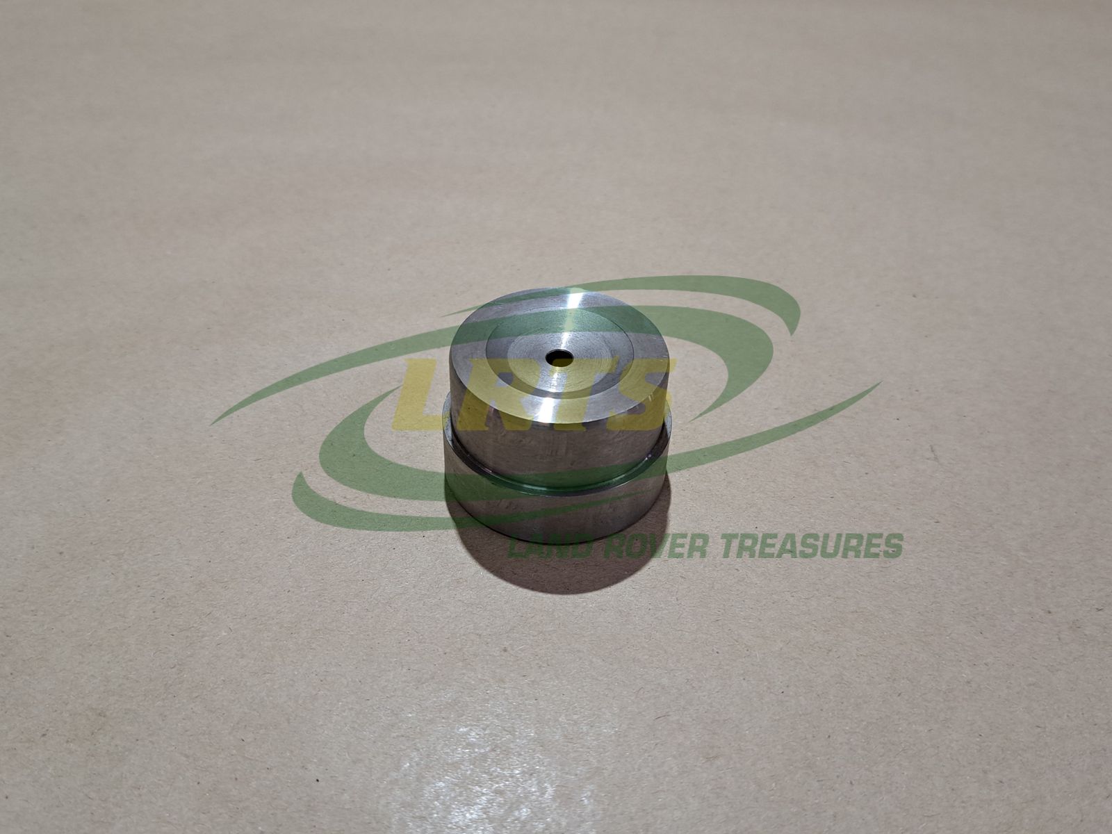 8510267 HOUSING & BUSH FRONT AXLE SWIVEL PIN LAND ROVER DEF Land Rover Treasure Shop