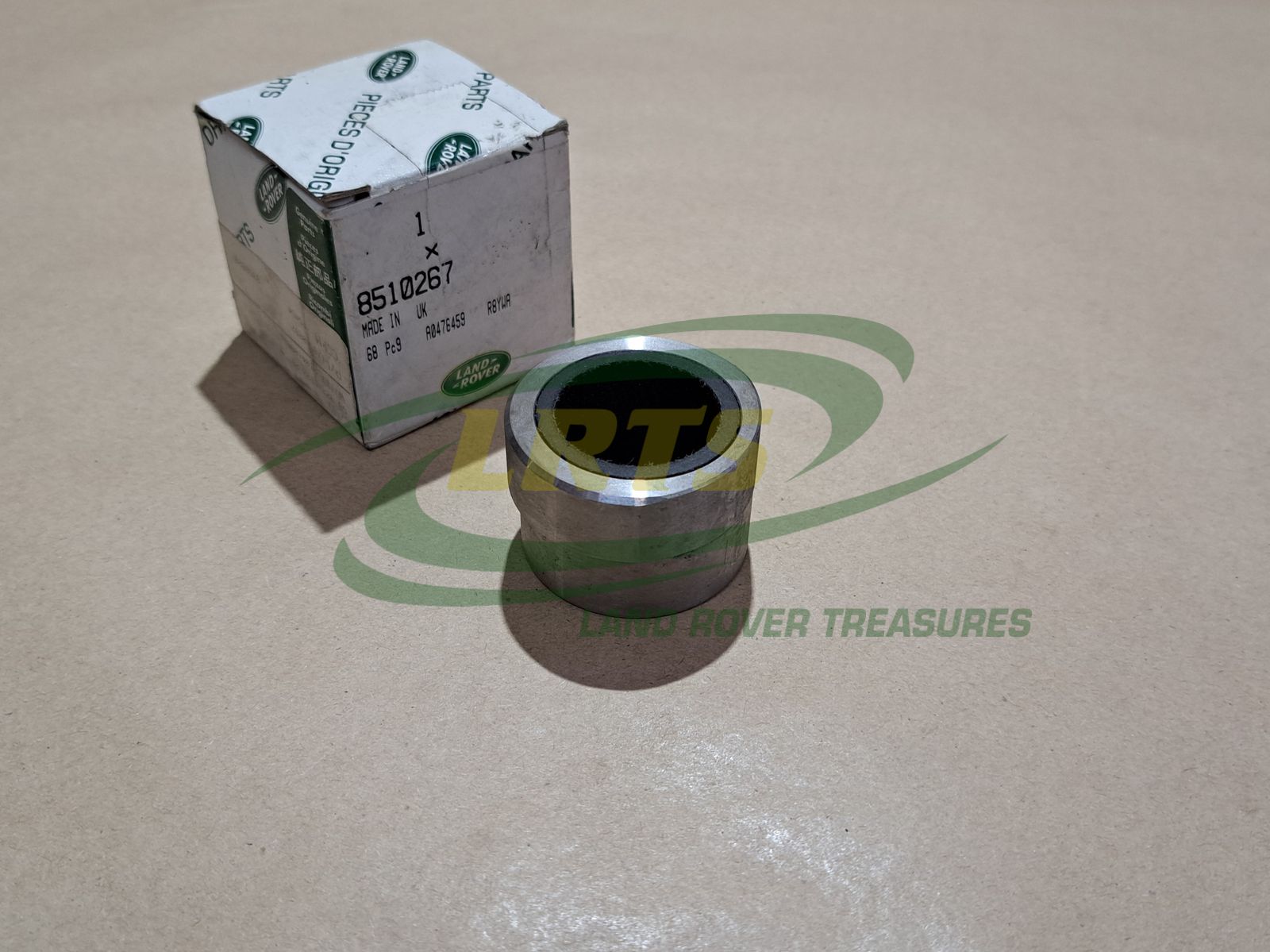 8510267 HOUSING & BUSH FRONT AXLE SWIVEL PIN LAND ROVER DEF Land Rover Treasure Shop